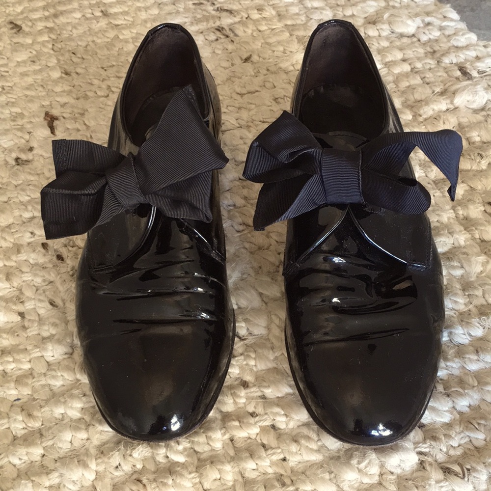 AGL Black Patent Leather Ballet Shoe